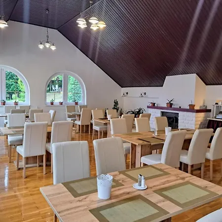 ベッド・アンド・ブレックファスト Parrag Panzio 3*