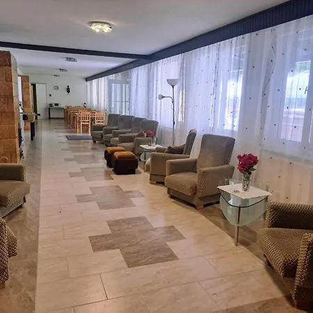 ベッド・アンド・ブレックファスト Parrag Panzio