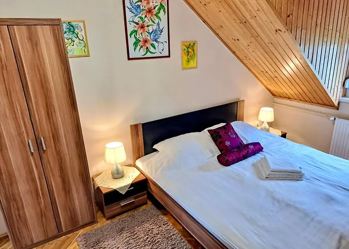 Parrag Panzio Bed & Breakfast 3*